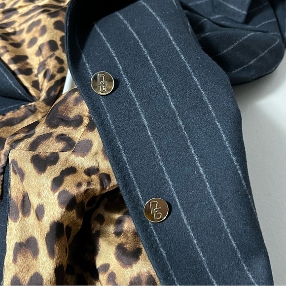 DOLCE & Gabbana Virgin Wool Pinstripe Blazer in Navy Blue w/Leopard Print Lining - Picture 10 of 15